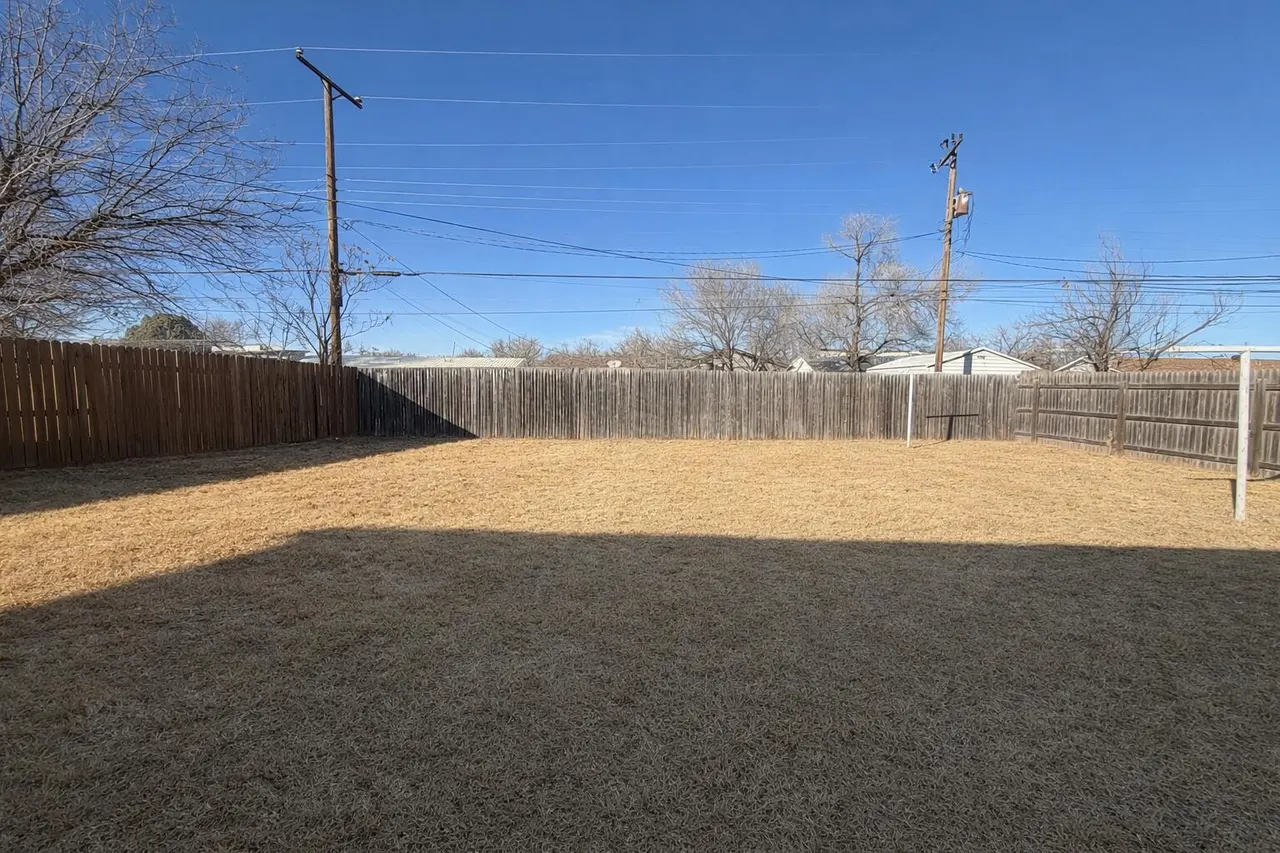 Photo 11 — 5308 48th Street, Lubbock, TX 79414