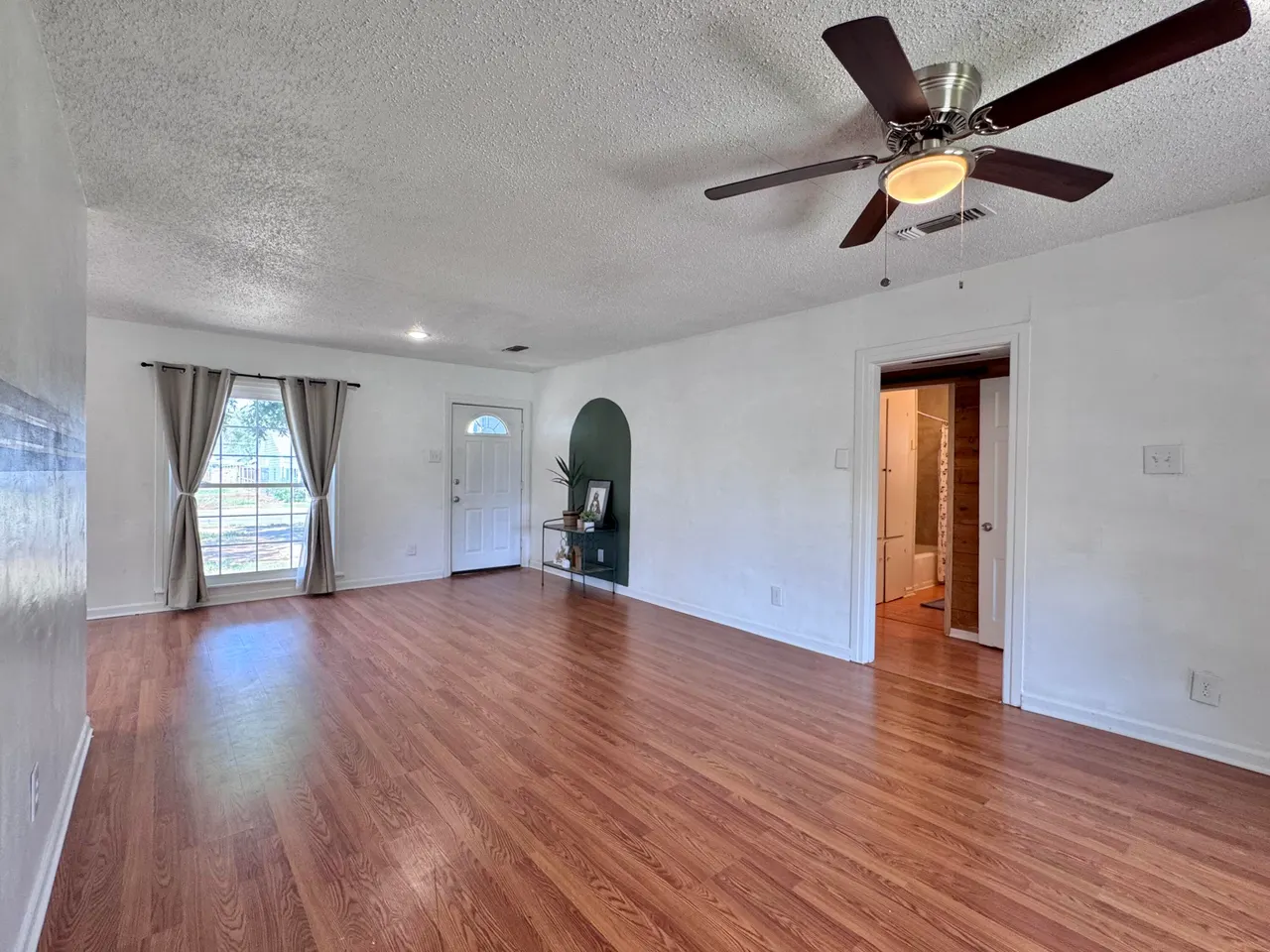 Photo 13 — 2115 31st Street, Lubbock, TX 79411