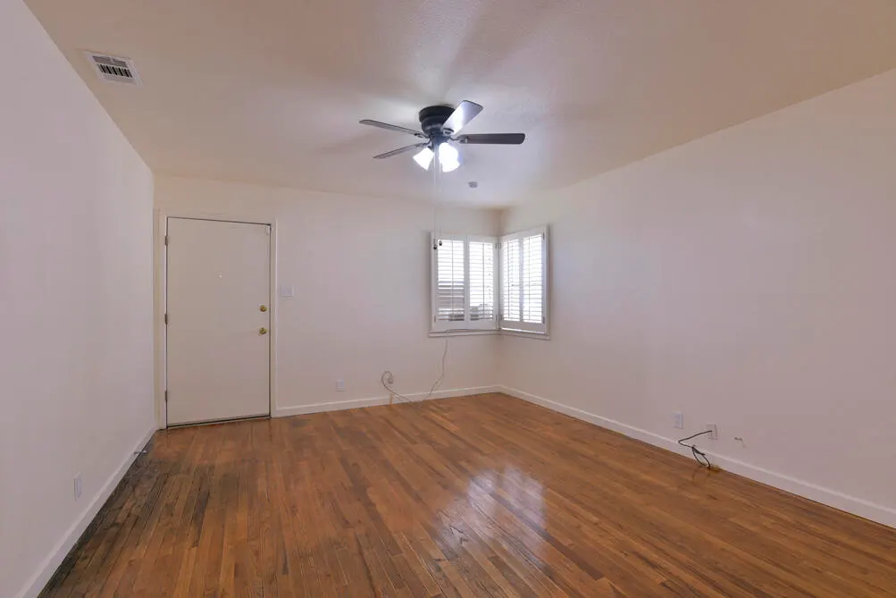 Photo 4 — 3013 2nd Street, Lubbock, TX 79415
