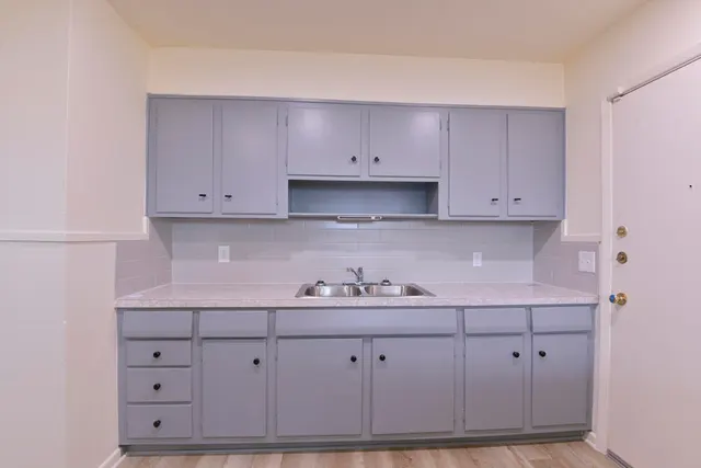 Photo 7 — 3013 2nd Street, Lubbock, TX 79415