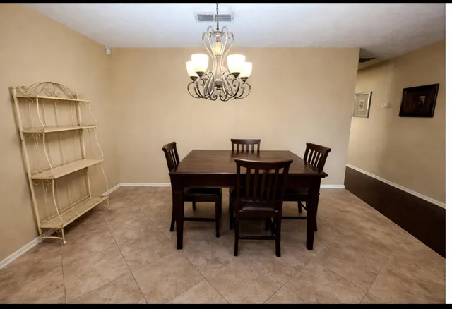 Photo 3 — 1304 1st Street, Lubbock, TX 79401