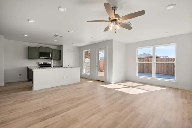Photo 5 — 8317 24th Street, Lubbock, TX 79407