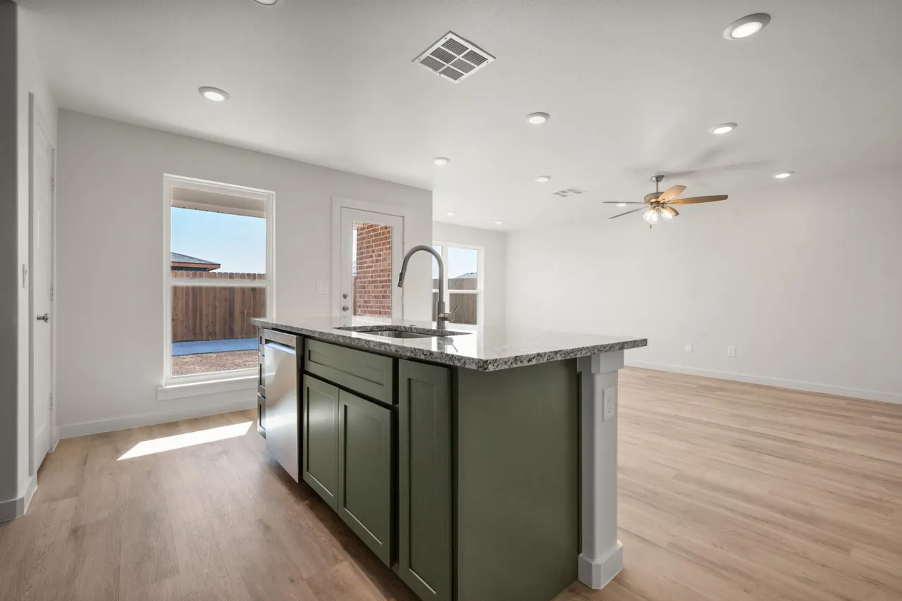 Photo 12 — 8317 24th Street, Lubbock, TX 79407