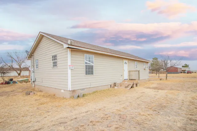 Photo 2 — 1355 S 3rd Street, Slaton, TX 79364