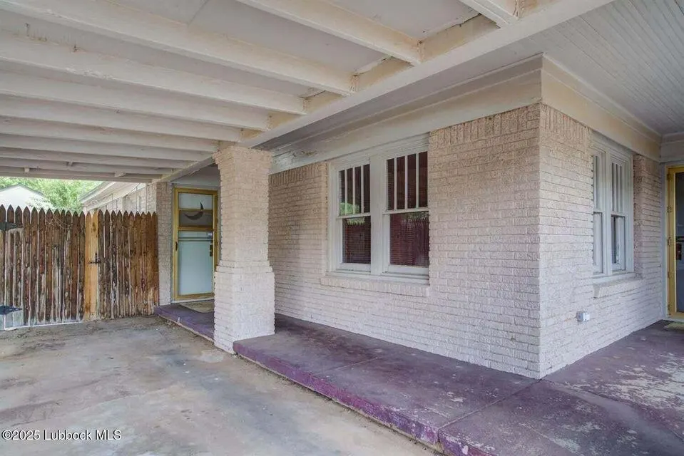 Photo 3 — 2511 26th Street, Lubbock, TX 79410
