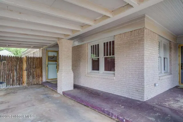 Photo 3 — 2511 26th Street, Lubbock, TX 79410