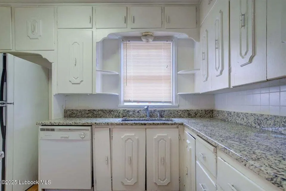Photo 11 — 2511 26th Street, Lubbock, TX 79410