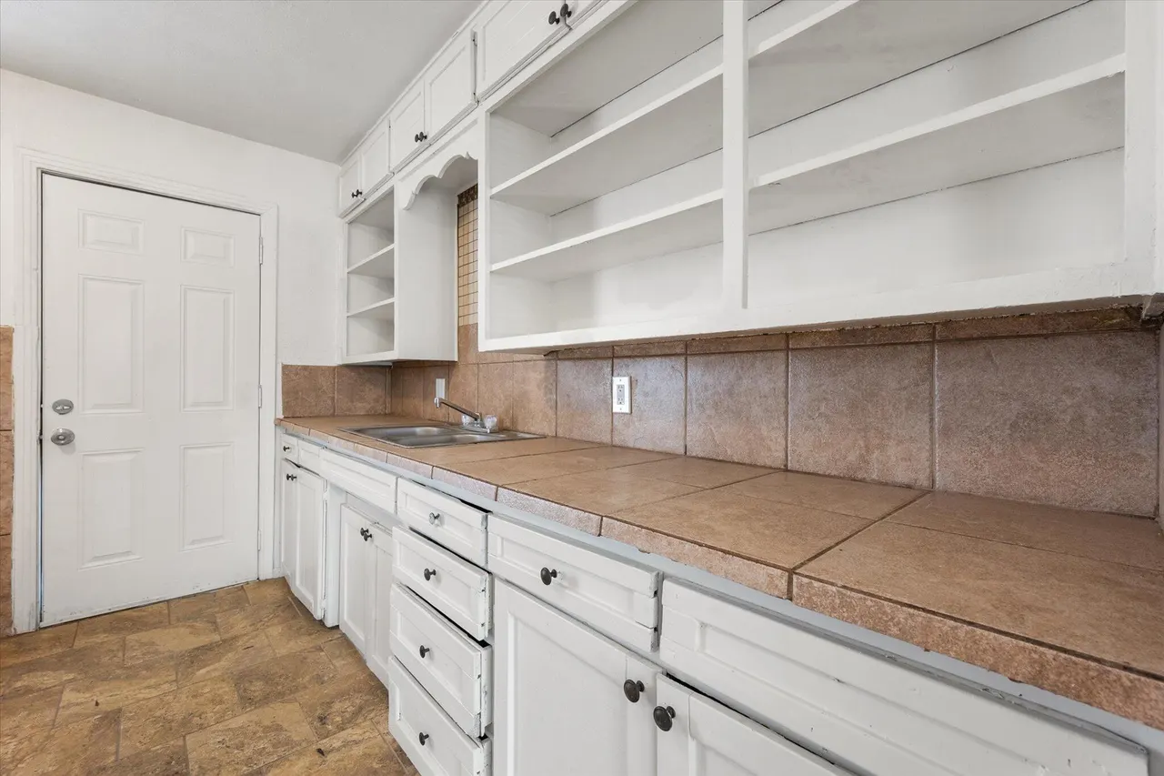 Photo 10 — 3306 2nd Street, Lubbock, TX 79415