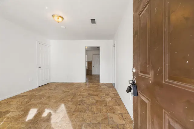 Photo 5 — 3306 2nd Street, Lubbock, TX 79415