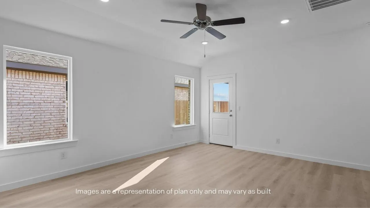 Photo 11 — 429 15th Street, Wolfforth, TX 79382