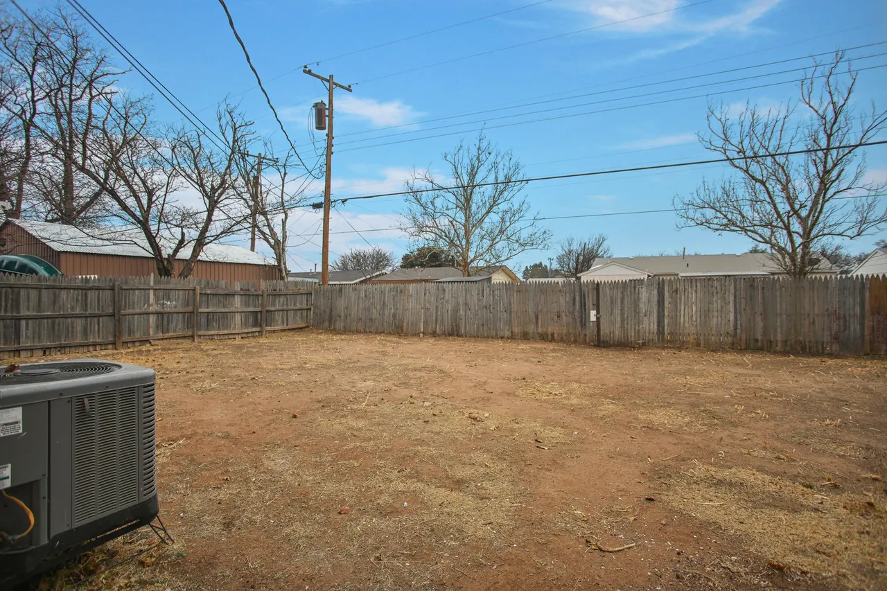 Photo 32 — 1307 61st Street, Lubbock, TX 79412