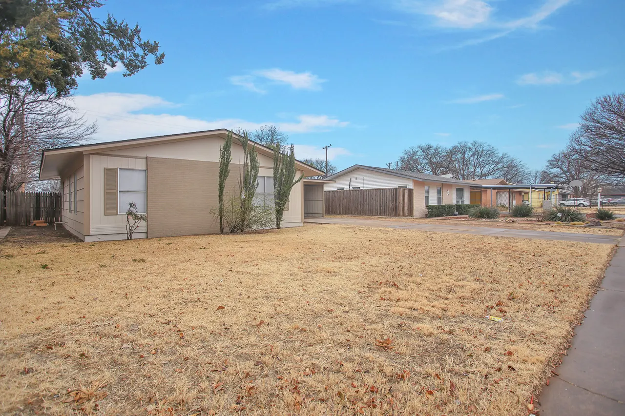 Photo 37 — 1307 61st Street, Lubbock, TX 79412