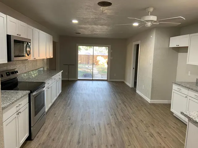 Photo 6 — 4120 62nd Drive, Lubbock, TX 79413