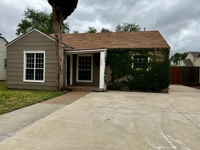 Front exterior — 2623 26th Street, Lubbock, TX 79410