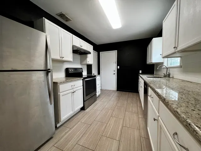 Photo 3 — 2623 26th Street, Lubbock, TX 79410