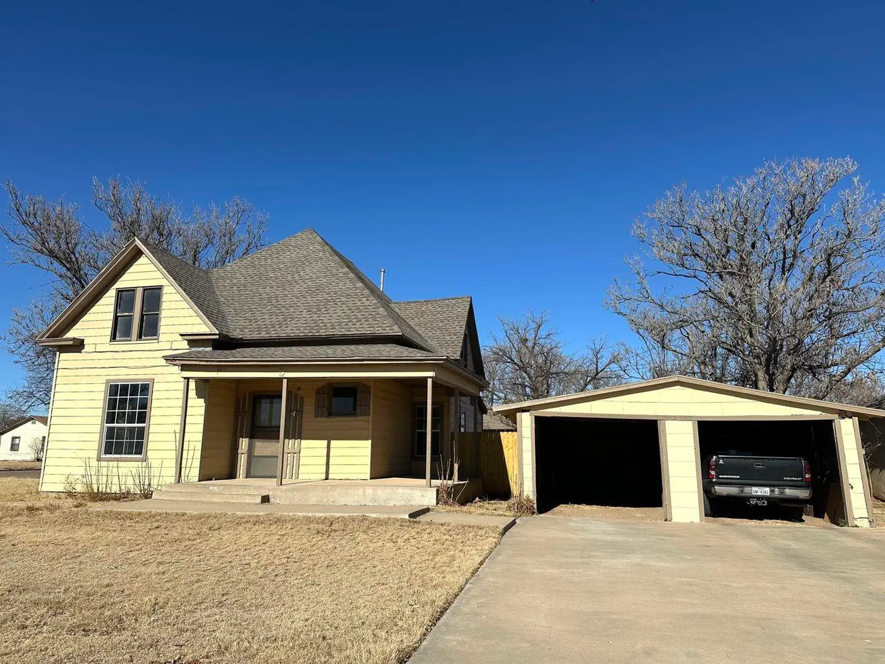 Front exterior — 510 W 12th, Plainview, TX 79072