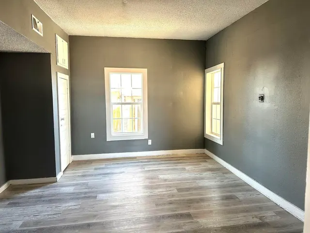 Photo 5 — 510 W 12th, Plainview, TX 79072