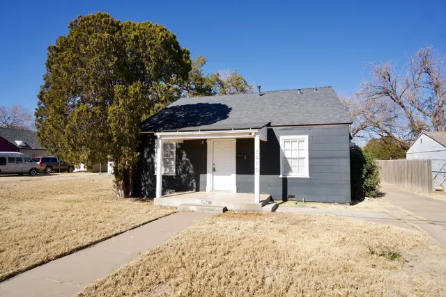 Front exterior — 1910 21st Street, Lubbock, TX 79411