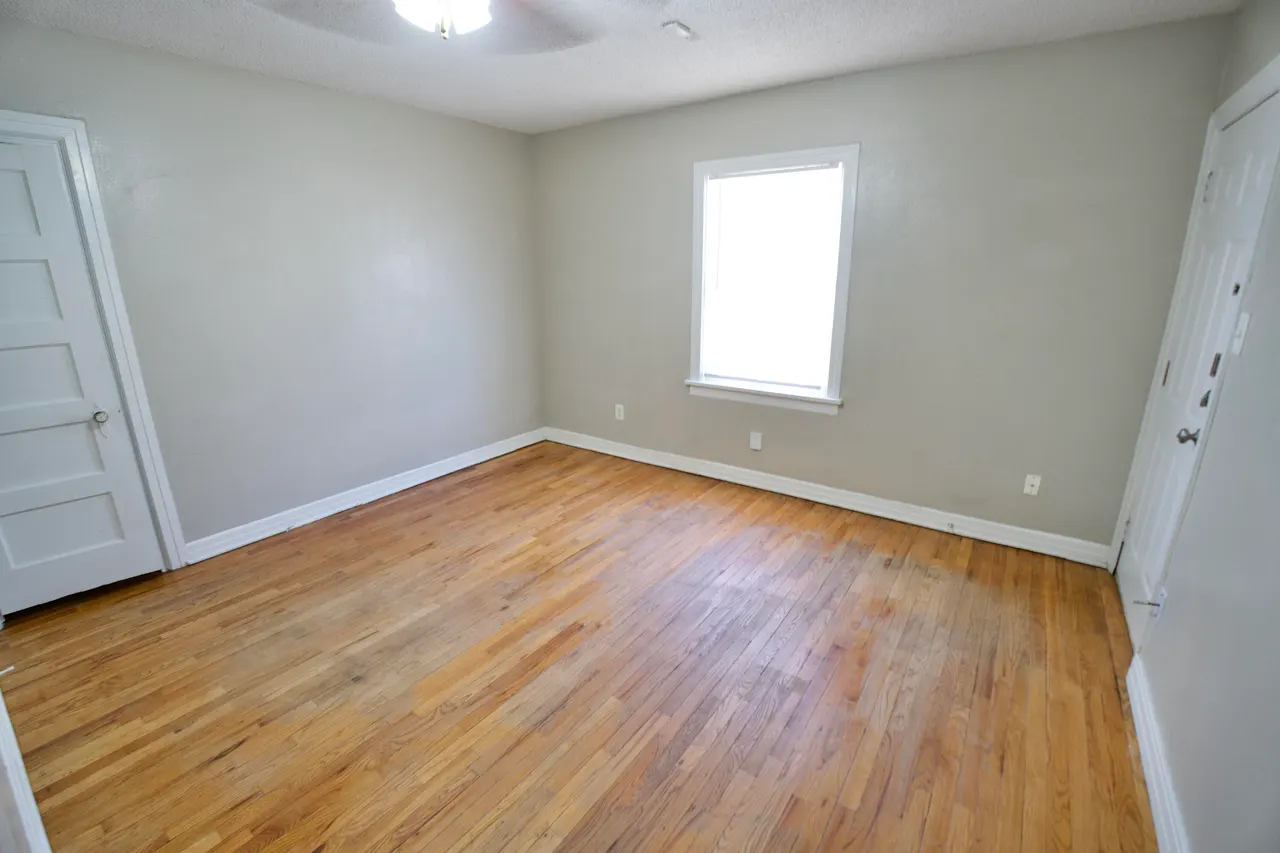 Photo 11 — 1910 21st Street, Lubbock, TX 79411