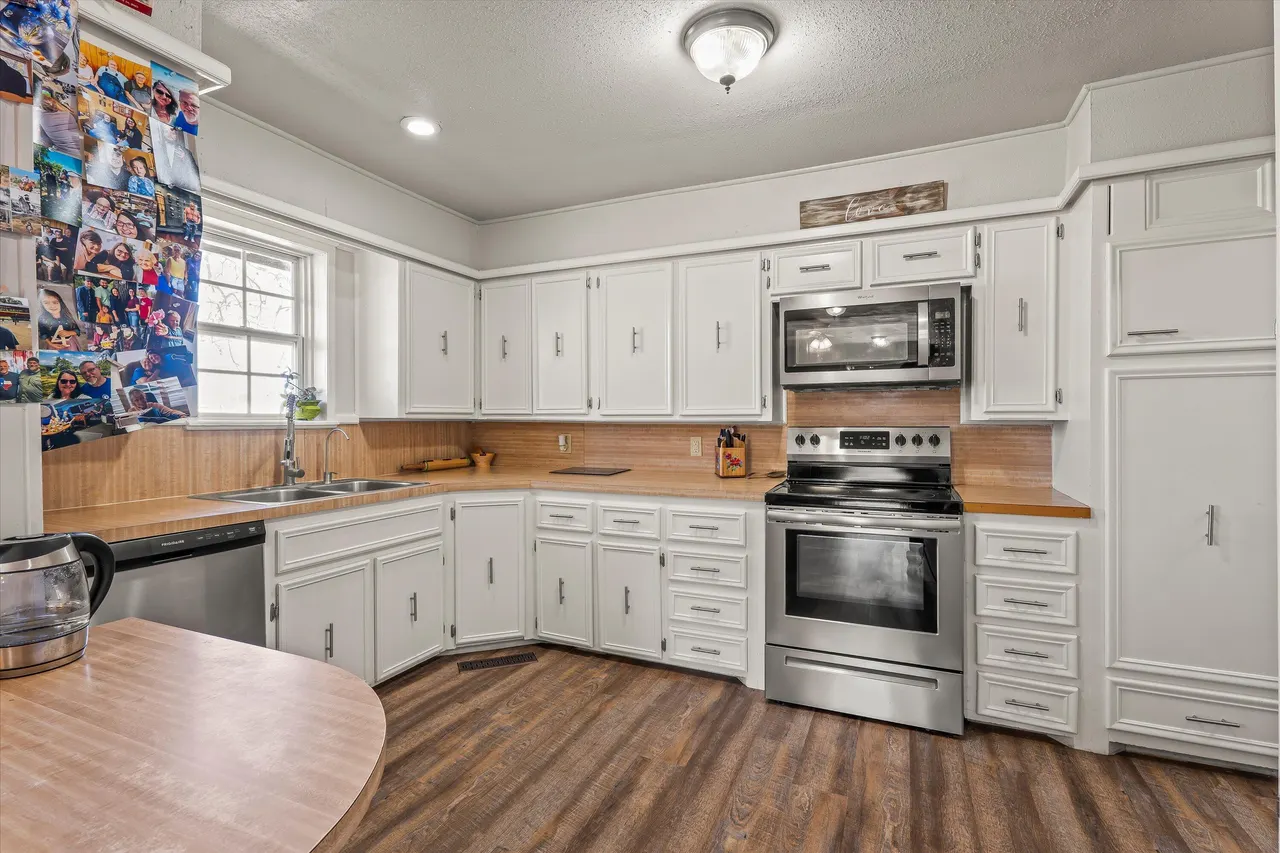 Photo 6 — 211 8th Street, Levelland, TX 79336