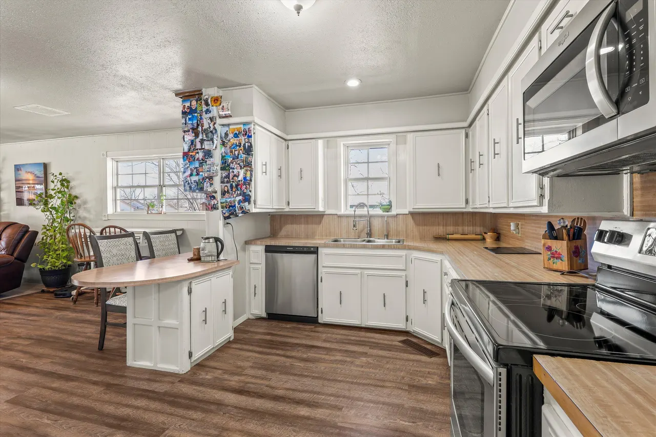 Photo 7 — 211 8th Street, Levelland, TX 79336