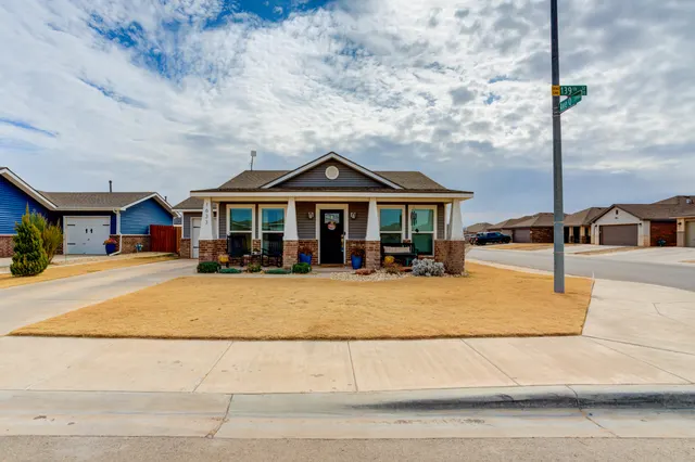 Photo 2 — 1633 139th Street, Lubbock, TX 79423
