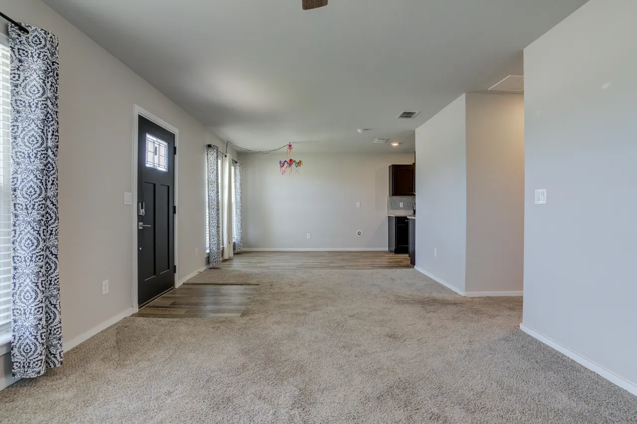 Photo 5 — 1633 139th Street, Lubbock, TX 79423