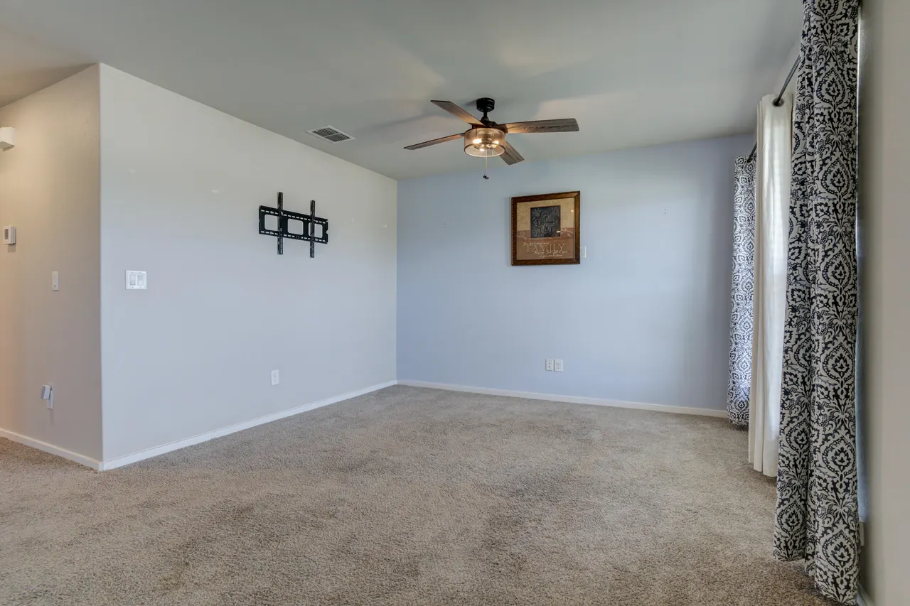 Photo 7 — 1633 139th Street, Lubbock, TX 79423