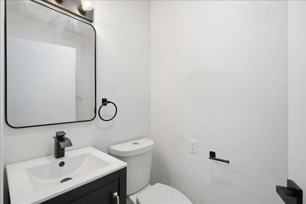 Photo 14 — 2503 27th Street, Lubbock, TX 79410