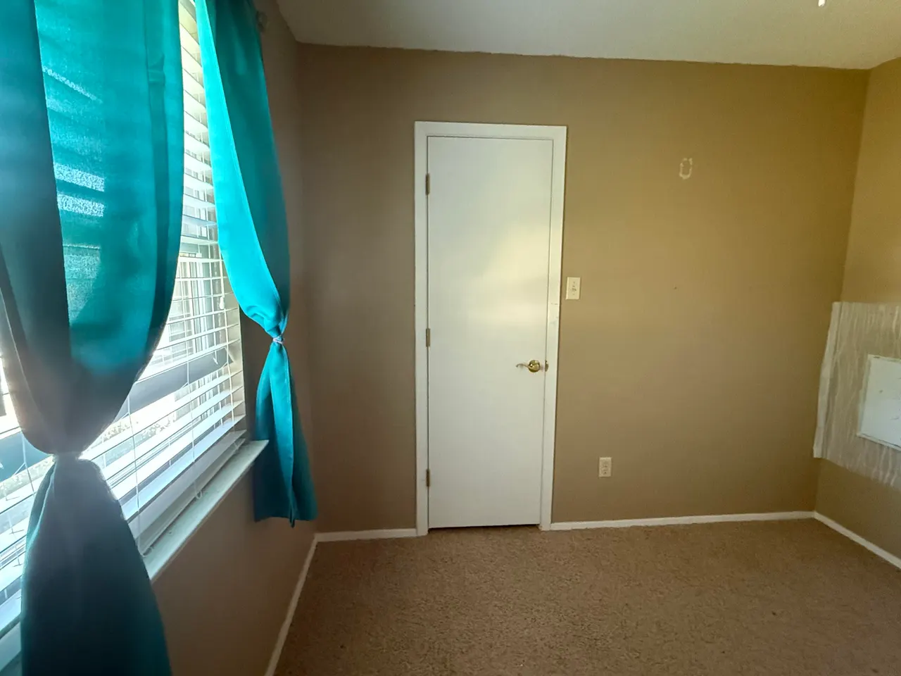 Photo 5 — 106 E Cragin Street, Sundown, TX 79336