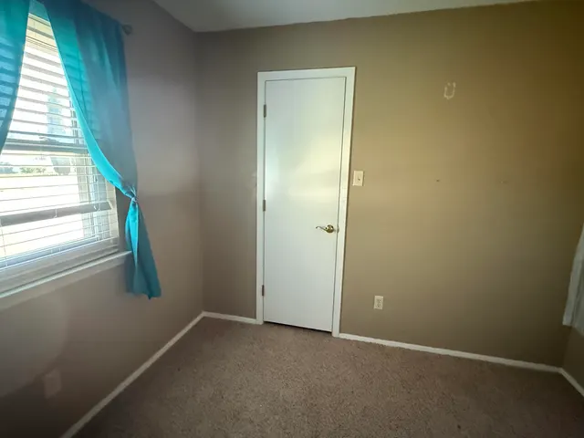 Photo 8 — 106 E Cragin Street, Sundown, TX 79336