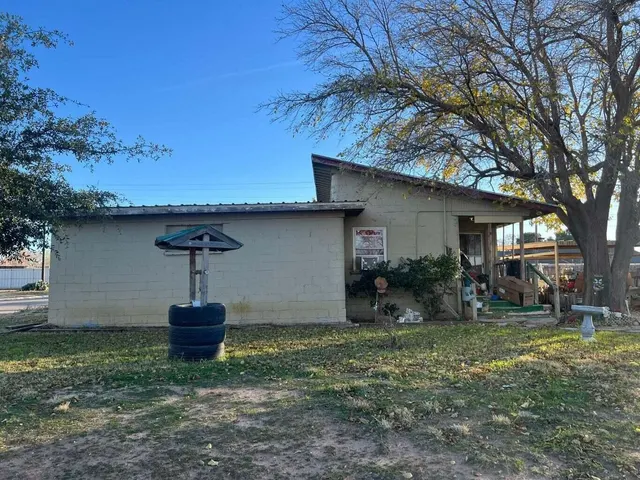 Front exterior — 701 77th Street, Lubbock, TX 79404