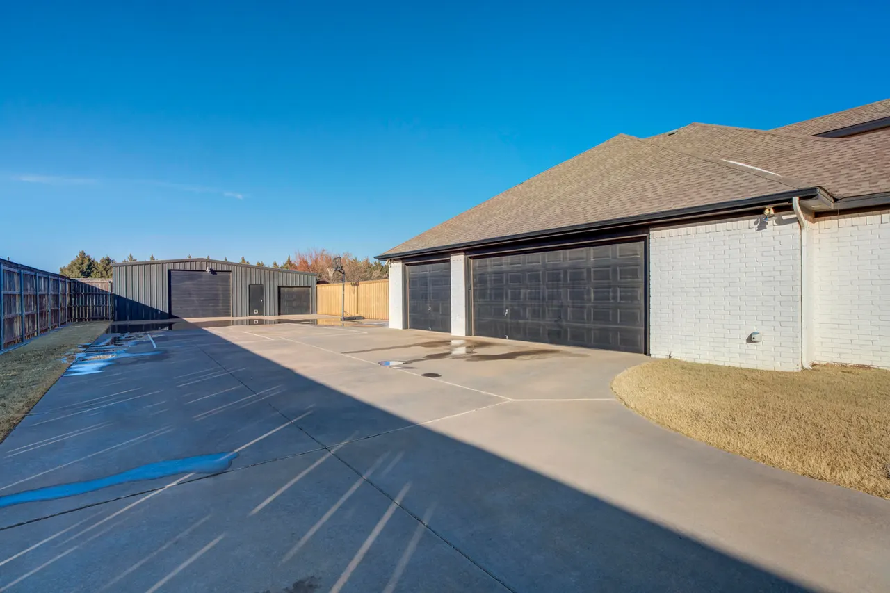 Photo 13 — 8118 County Rd 7610, Wolfforth, TX 79382