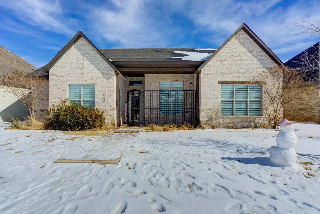 Front exterior — 609 Calvin Drive, Wolfforth, TX 79382