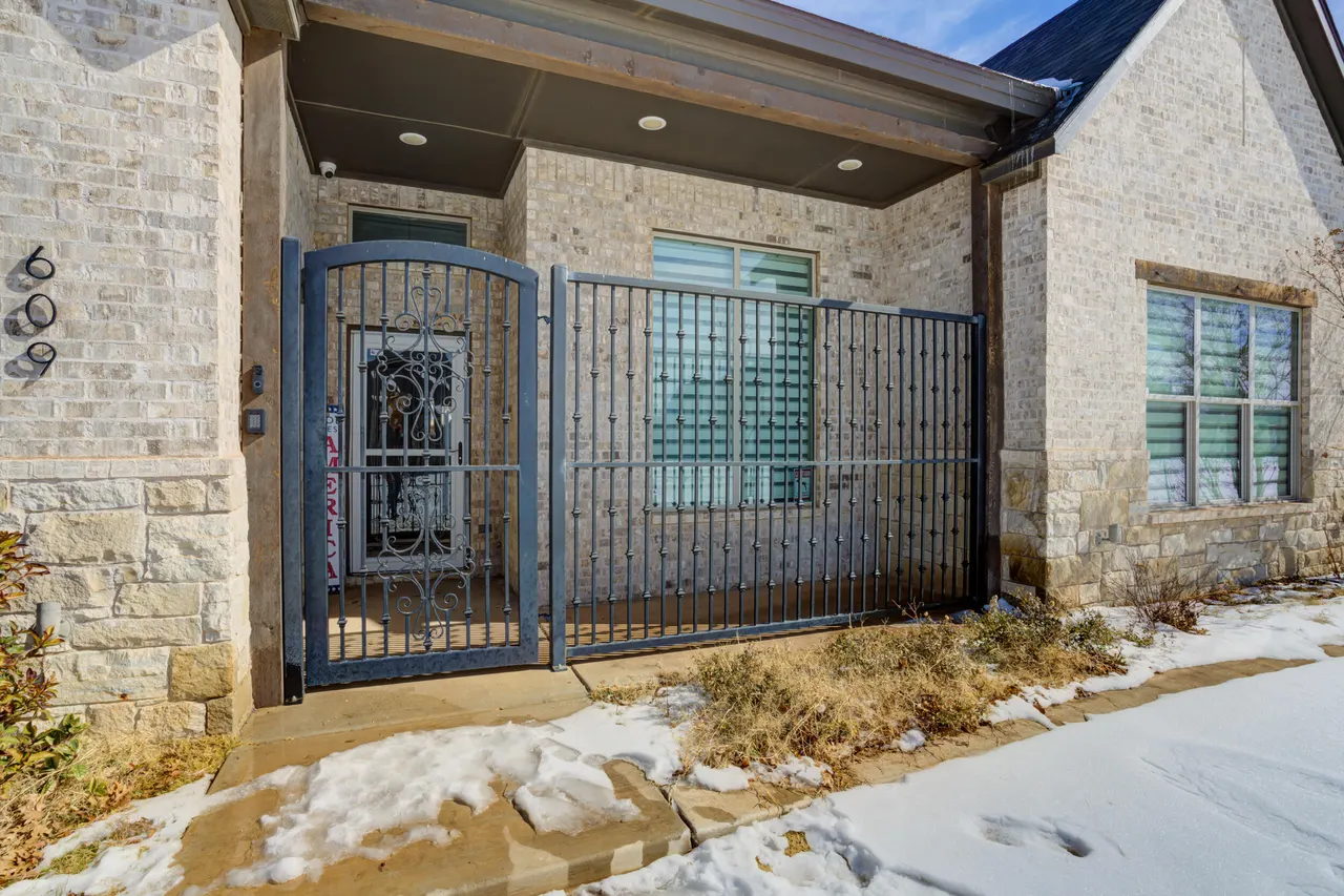Photo 3 — 609 Calvin Drive, Wolfforth, TX 79382