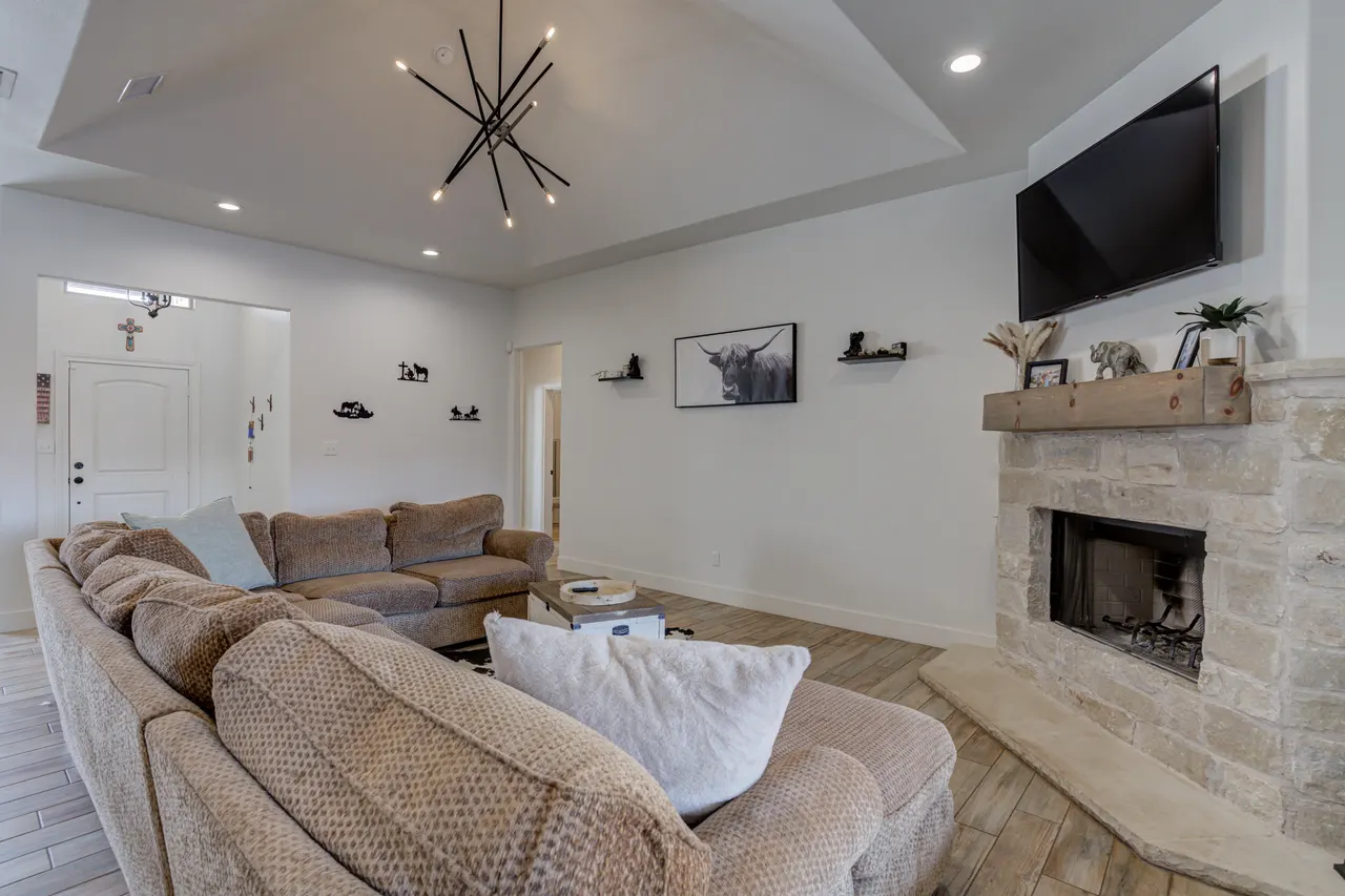 Photo 7 — 609 Calvin Drive, Wolfforth, TX 79382