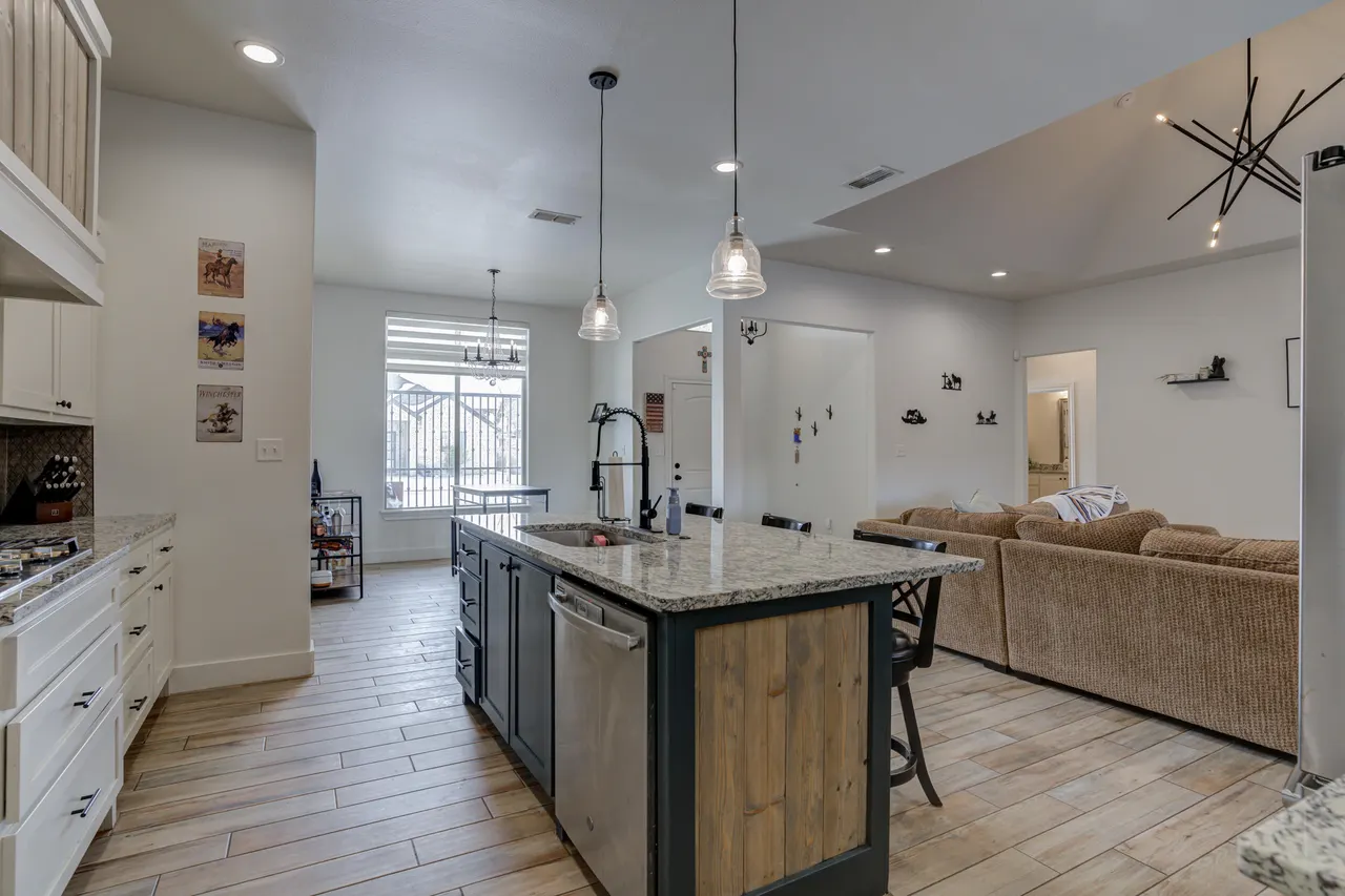 Photo 14 — 609 Calvin Drive, Wolfforth, TX 79382