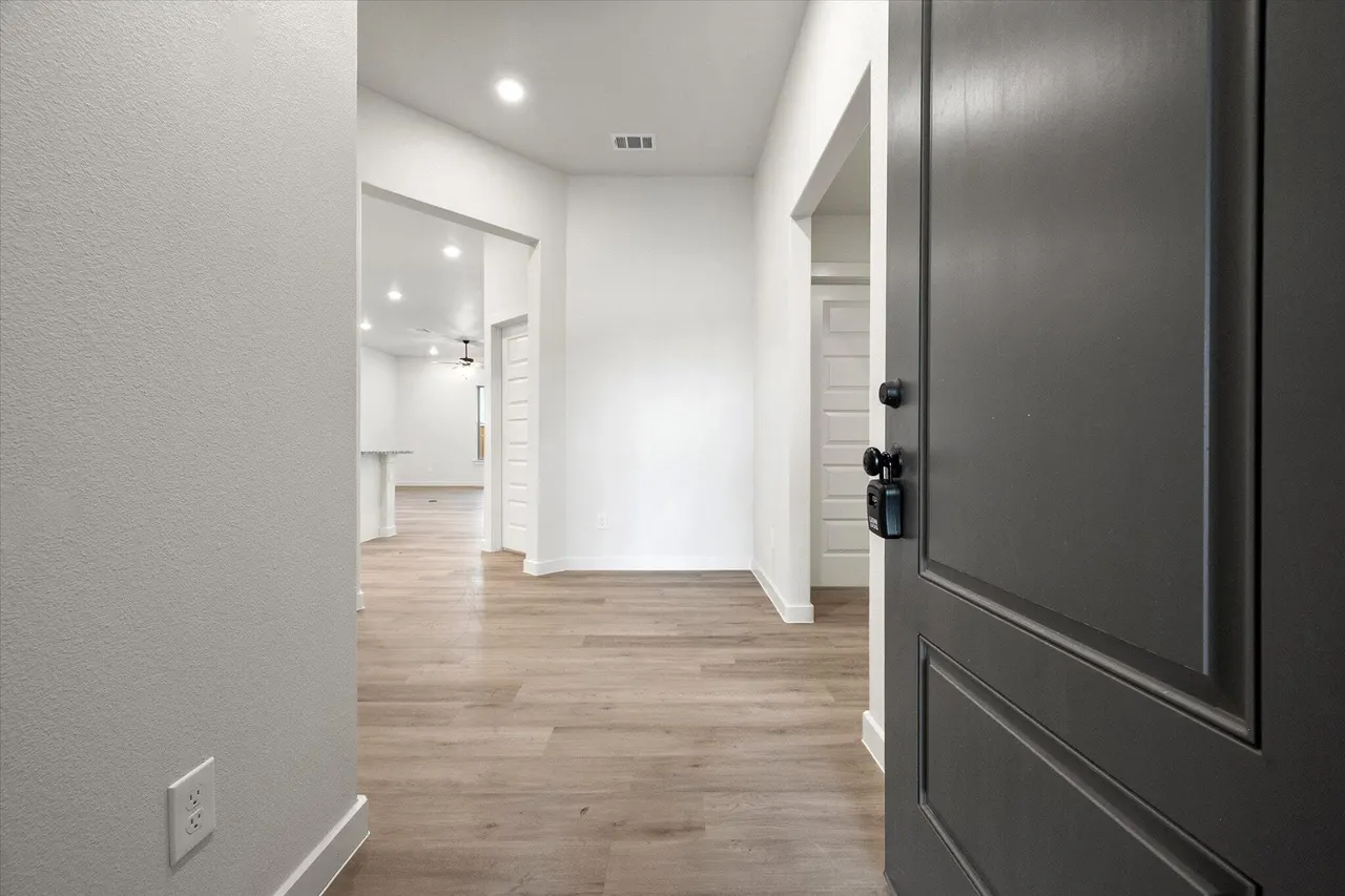 Photo 2 — 5313 Remington Avenue, Lubbock, TX 79407