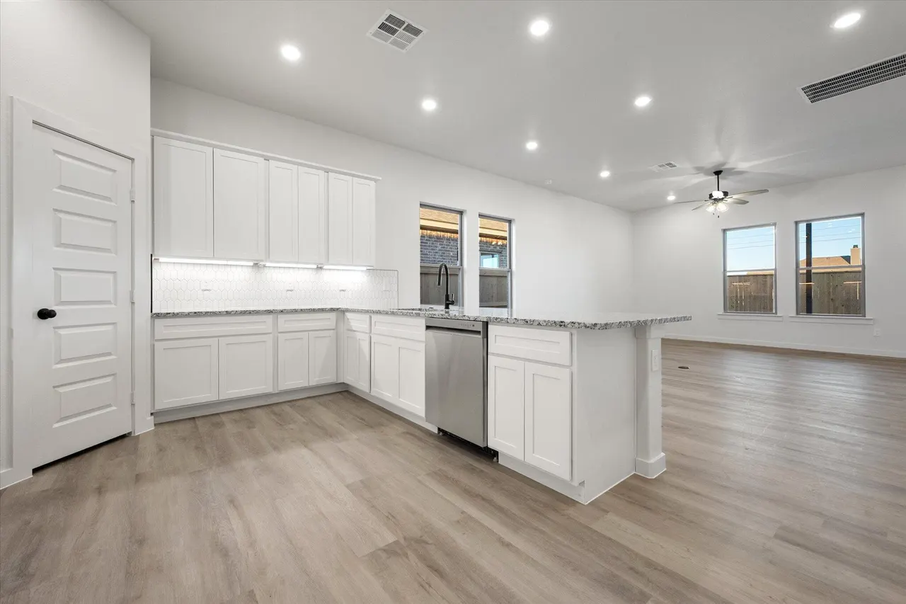 Photo 3 — 5313 Remington Avenue, Lubbock, TX 79407