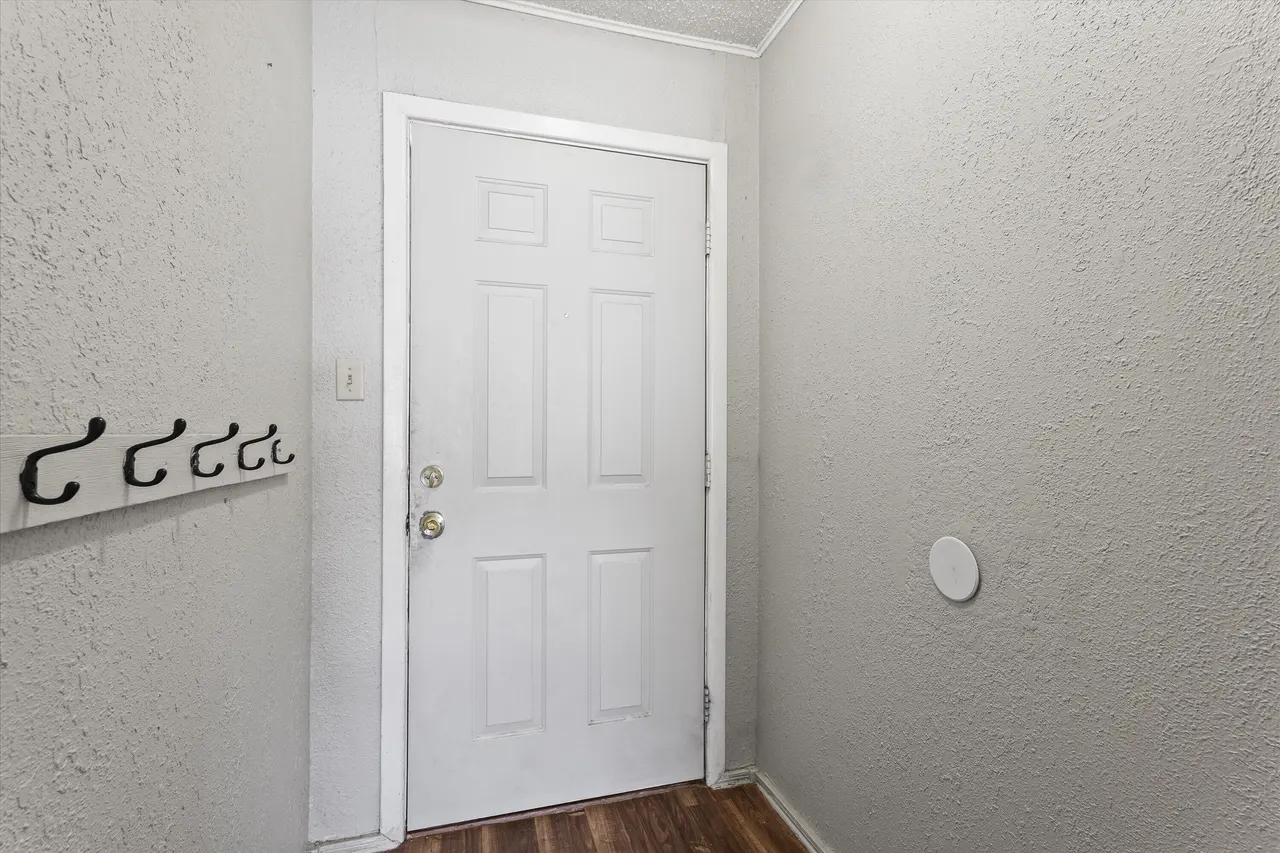 Photo 3 — 1507 Avenue E, Levelland, TX 79336
