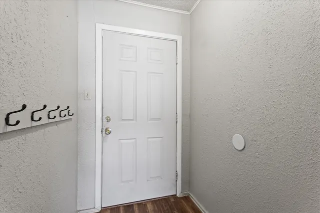 Photo 3 — 1507 Avenue E, Levelland, TX 79336