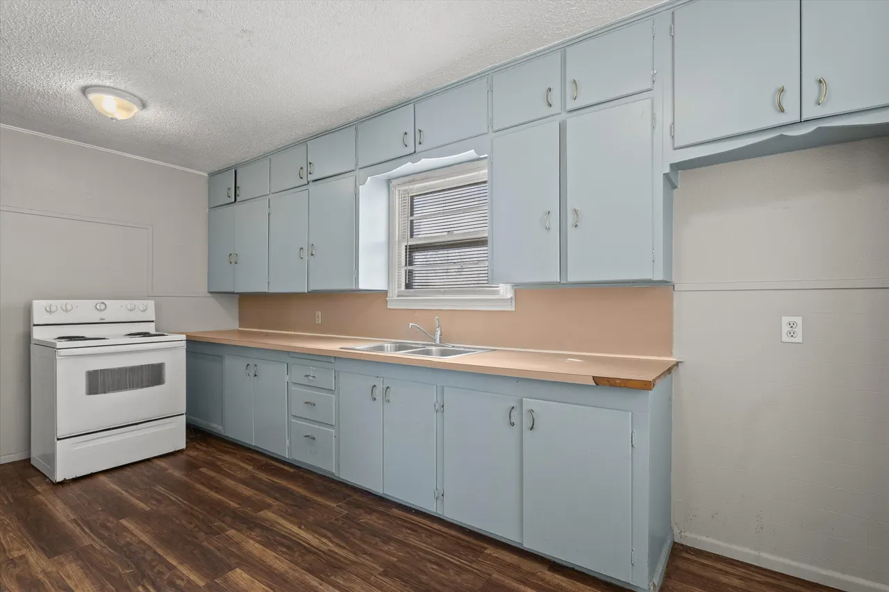 Photo 9 — 1507 Avenue E, Levelland, TX 79336