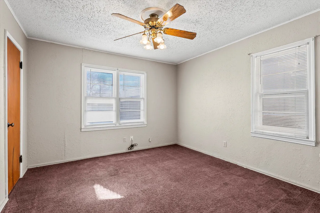 Photo 10 — 1507 Avenue E, Levelland, TX 79336