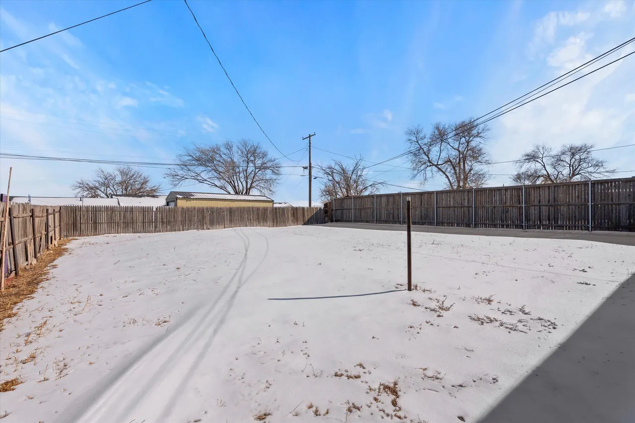 Photo 16 — 1507 Avenue E, Levelland, TX 79336