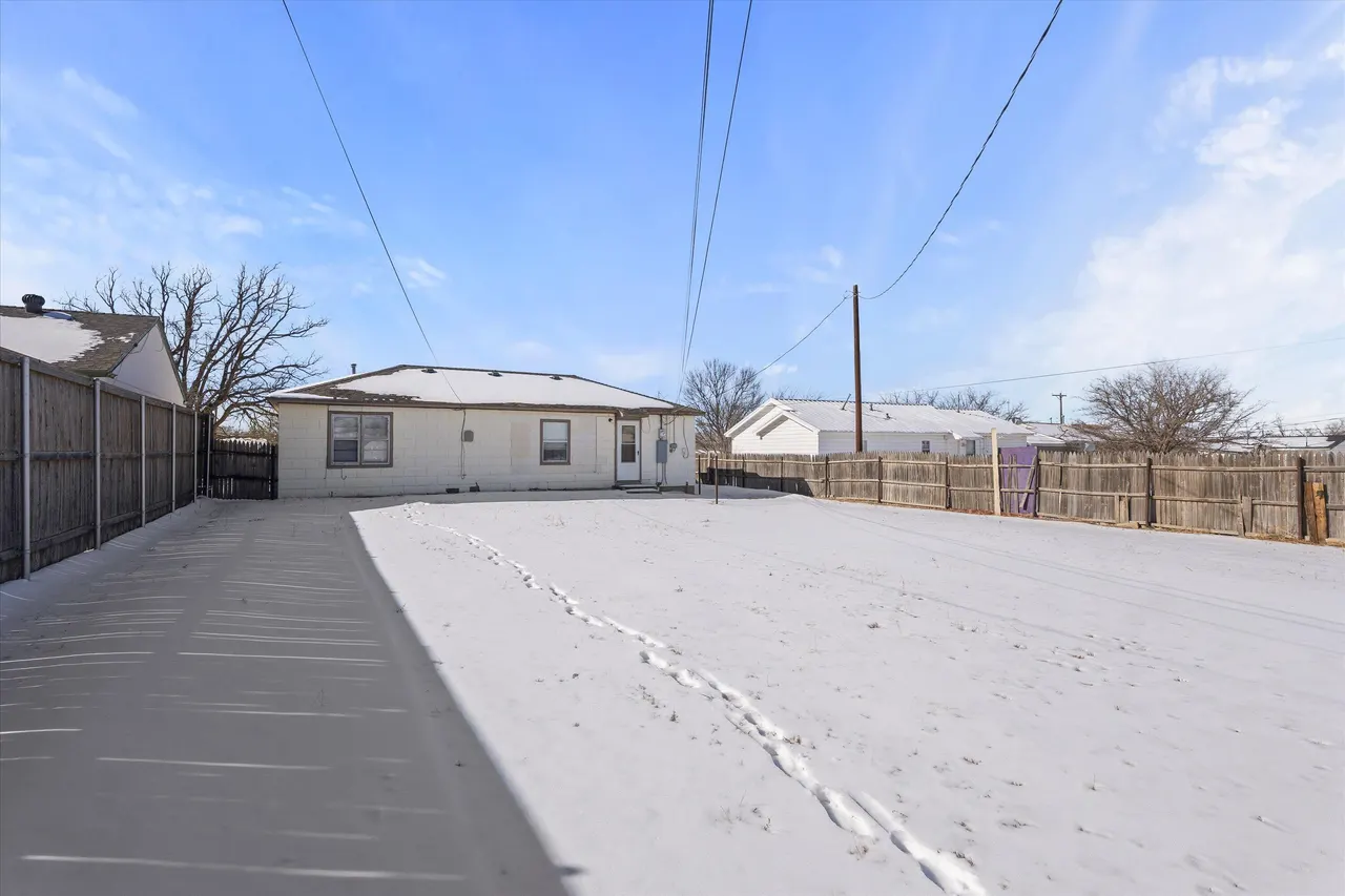 Photo 18 — 1507 Avenue E, Levelland, TX 79336