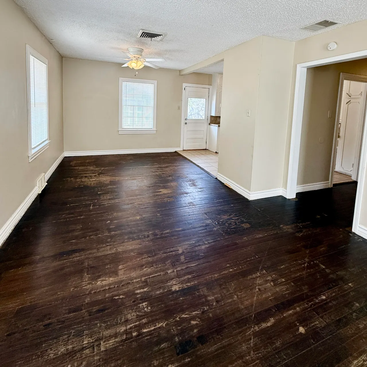 Photo 5 — 2422 30th Street, Lubbock, TX 79411