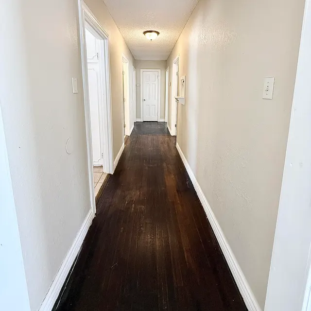 Photo 7 — 2422 30th Street, Lubbock, TX 79411
