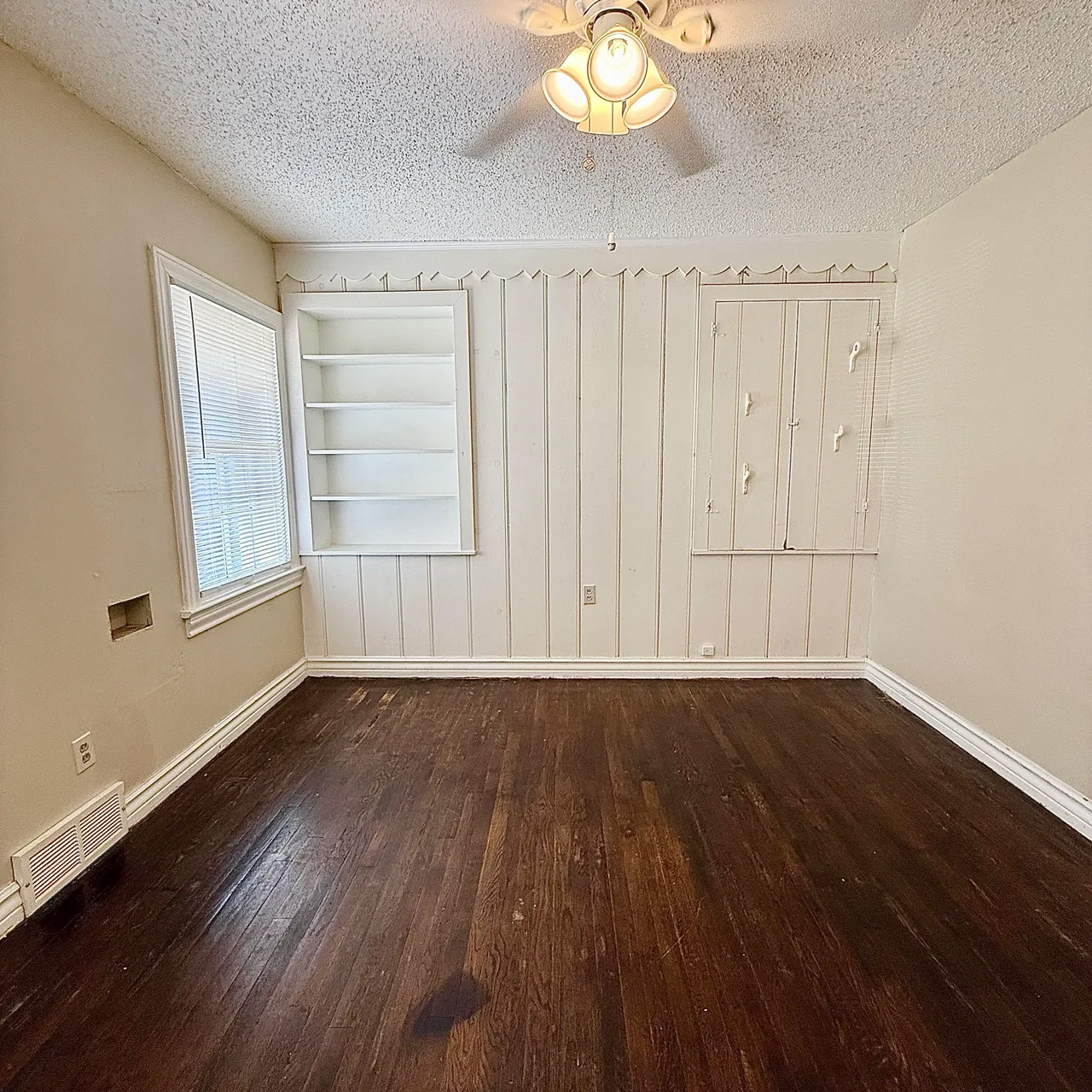 Photo 8 — 2422 30th Street, Lubbock, TX 79411