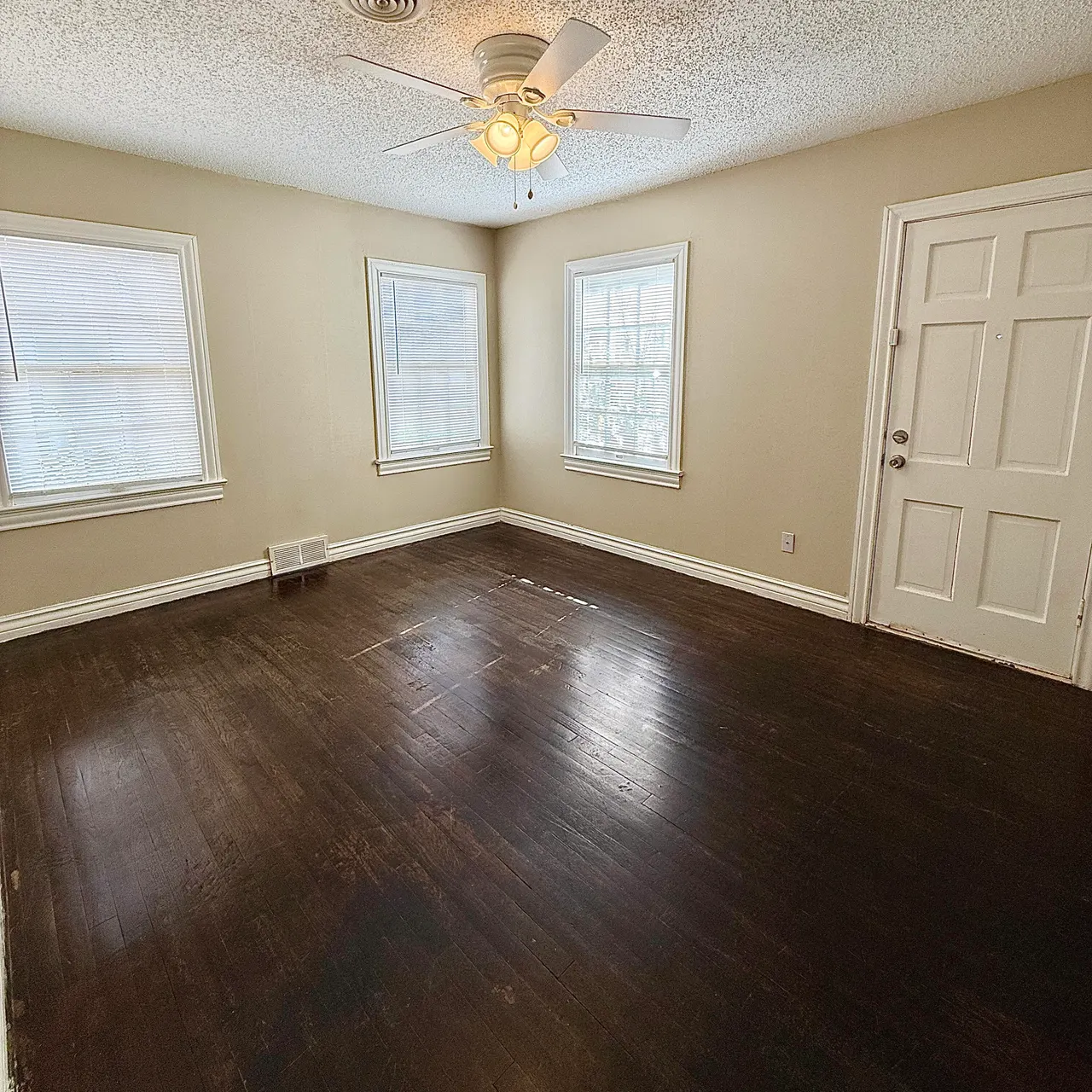 Photo 11 — 2422 30th Street, Lubbock, TX 79411