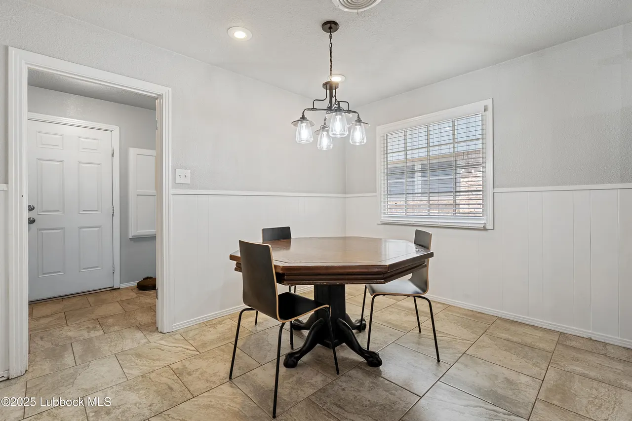 Photo 11 — 6005 Oxford Avenue, Lubbock, TX 79413